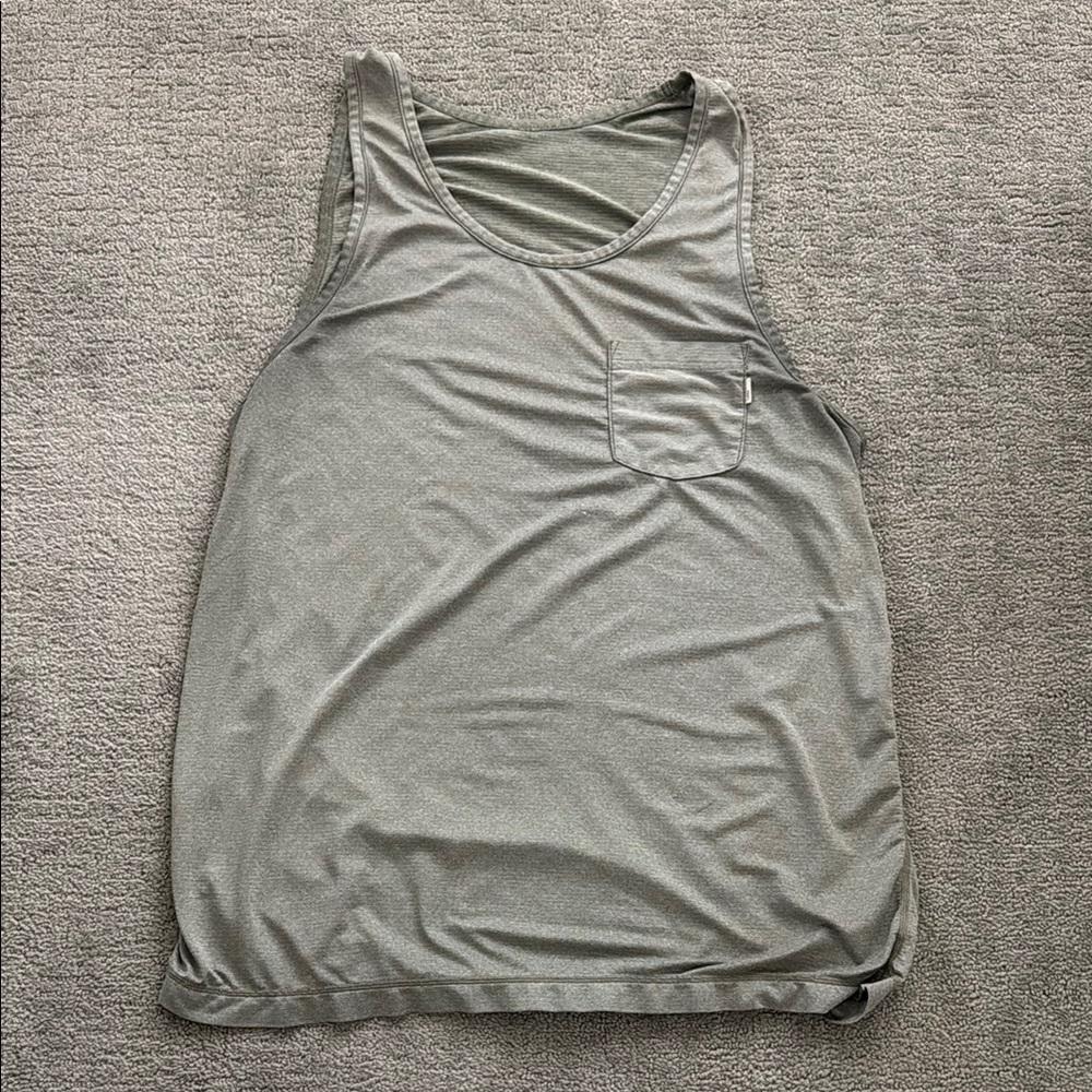 Vuori Tradewind Performance Tank